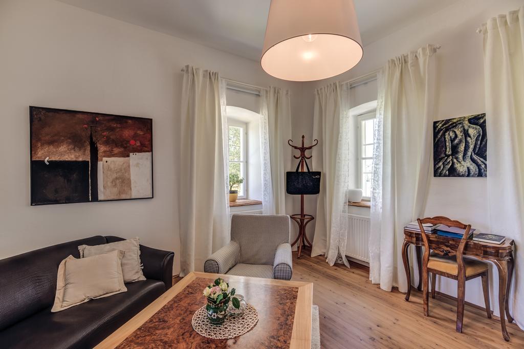 Winzarei, Weingut Tement Villa Berghausen Bagian luar foto